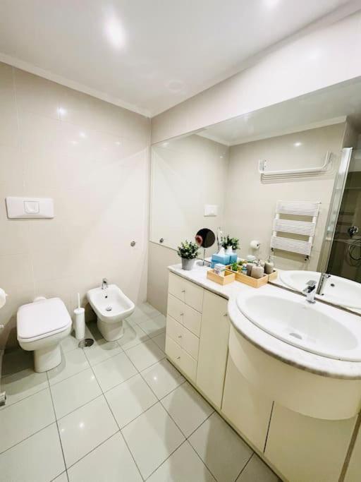 Re Gallo Luxury Apartment Plebiscito In Via Chiaia Неаполь Екстер'єр фото